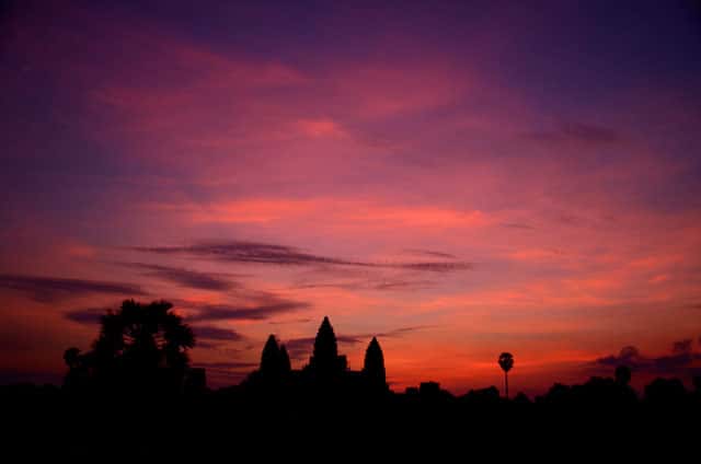 Saullēkts pie Angkor Vatas