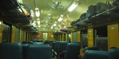 Nakts vilciens no Bangkokas lidz Ubon